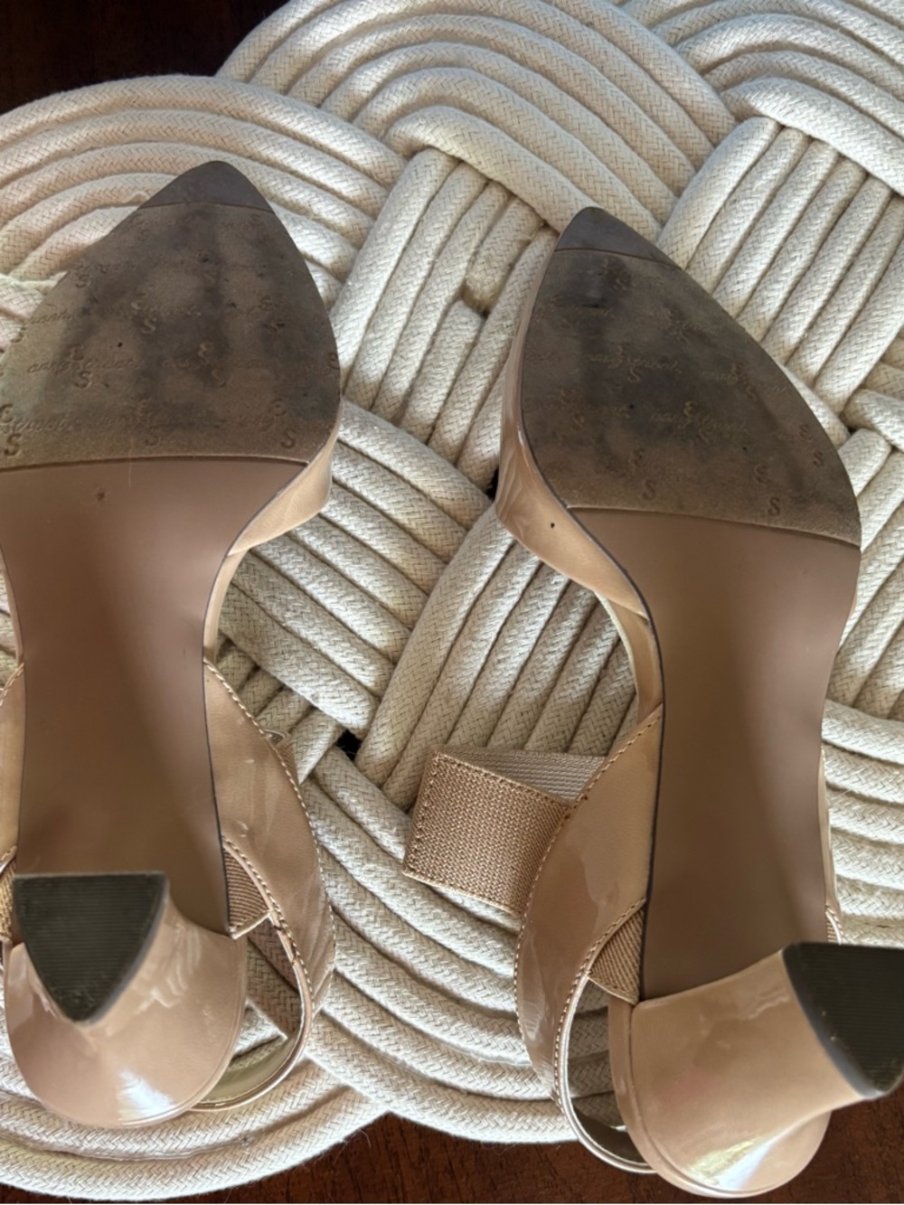 easy street Nude Patent Pointed-Toe Block Heel Slingback - Picture 3 of 4